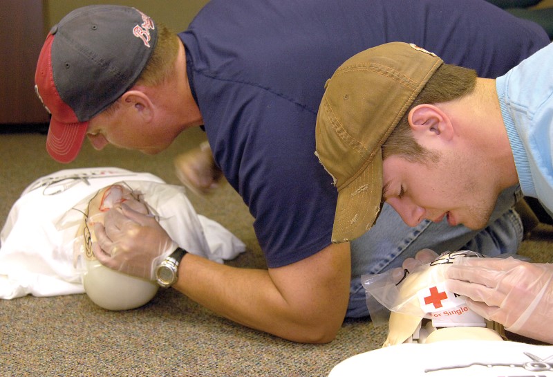 Top 3 Reasons Why Employers Get Online CPR Certification for Their Employees